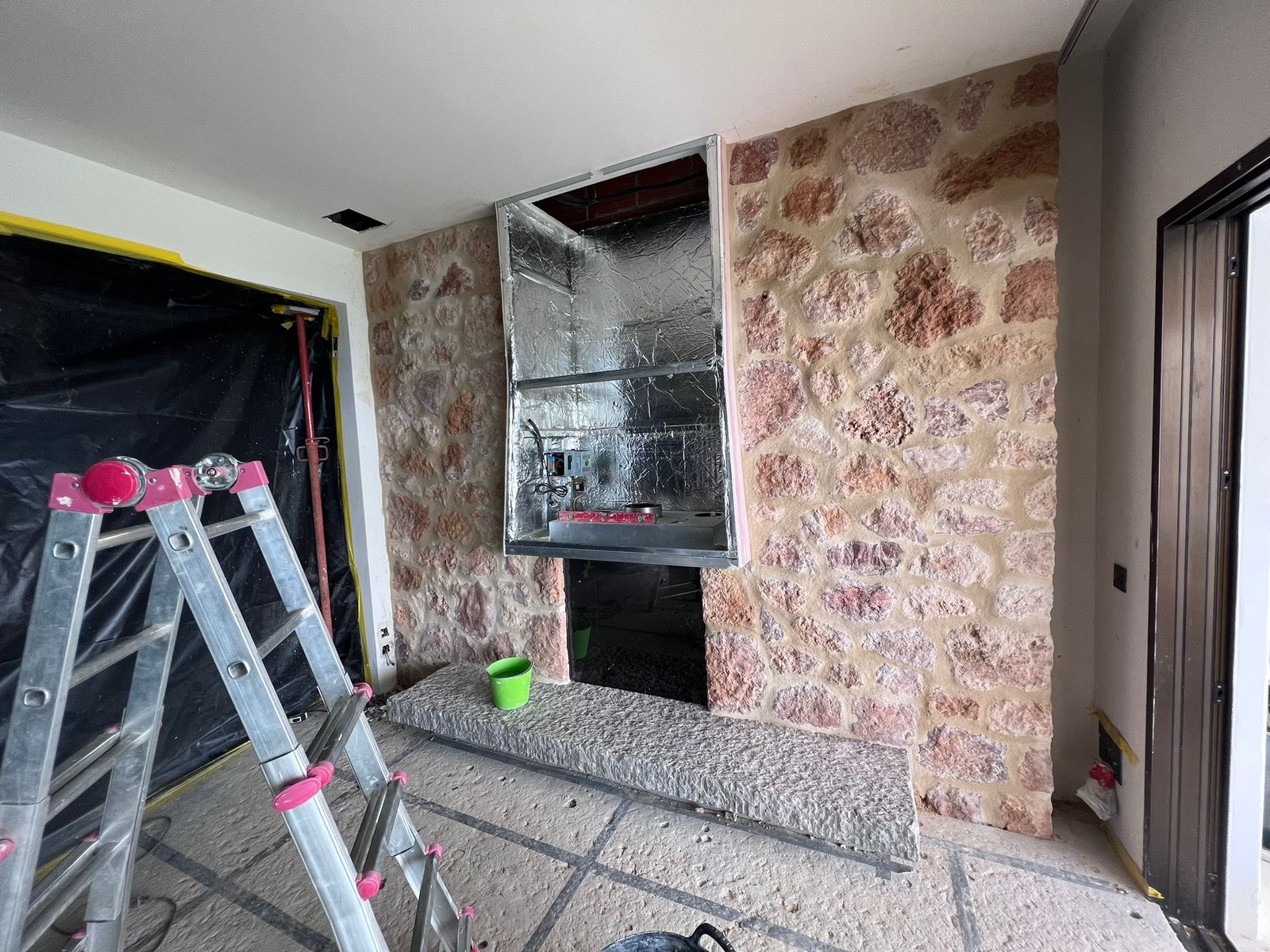 Restauración parcial con mantenimiento de elementos originales