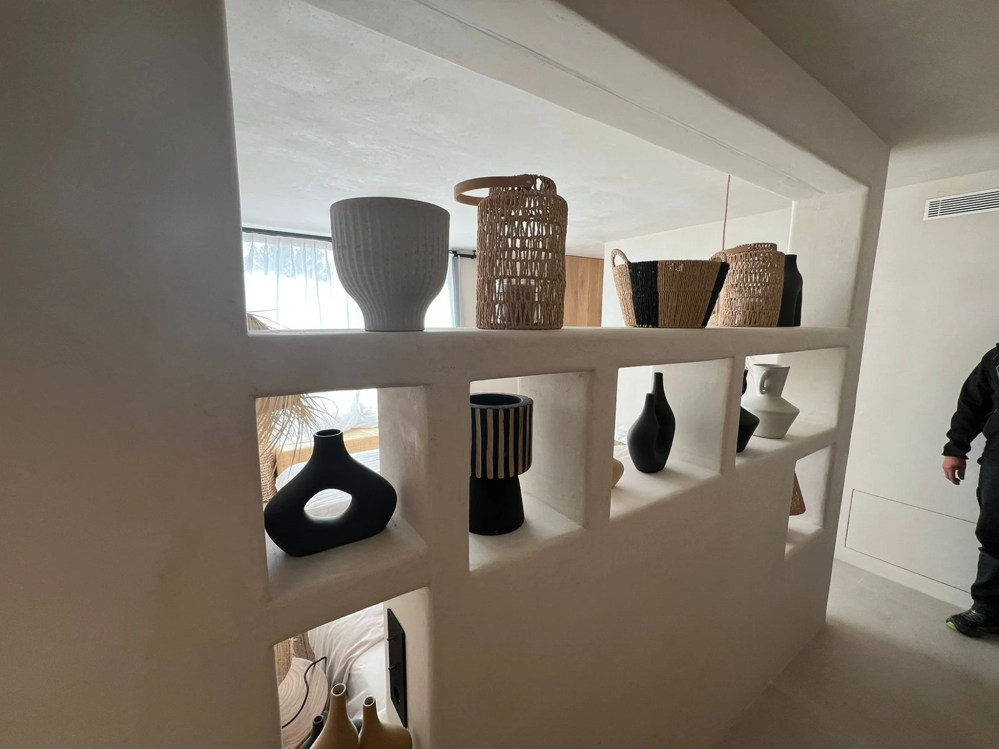 Reforma de villa en Sant Josep Ibiza - detalle estuco blanco ibicenco